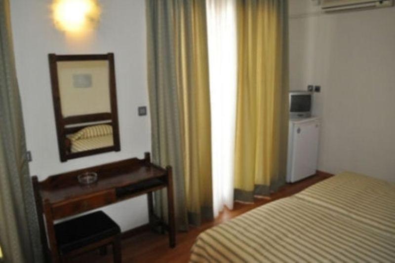 Hotel Nefeli Kavala Habitación foto